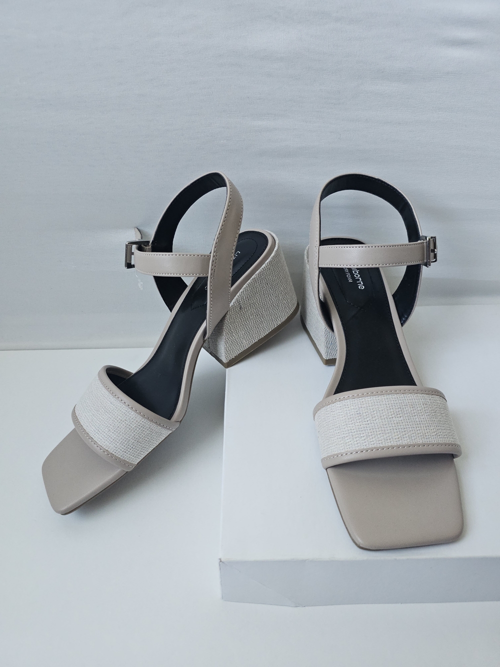 NEW Liz Claiborne Block Heel Sandals - Size 8.5 - Picture 2 of 16